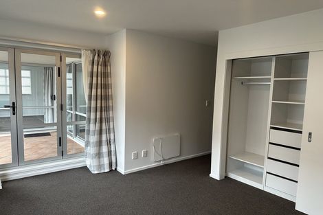 Photo of property in 8a Madeira Lane, Grafton, Auckland, 1023