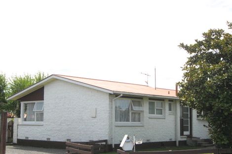 Photo of property in 15 Inca Place, Redwood, Christchurch, 8051