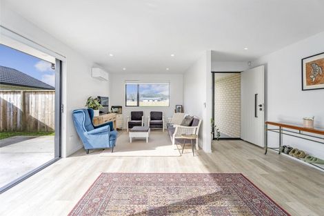 Photo of property in 31 Palm Drive, Whitianga, 3510