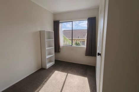 Photo of property in 2/717 East Coast Road, Browns Bay, Auckland, 0630