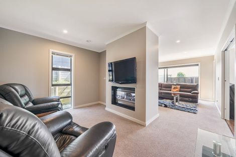 Photo of property in 51 Endeavour Drive, Whitby, Porirua, 5024