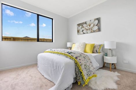 Photo of property in 65 Clarks Beach Road, Clarks Beach, 2122