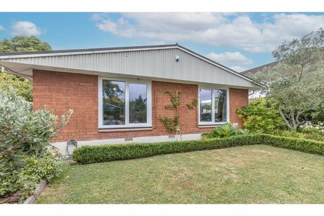 Photo of property in 5 Hawkswood Place, Avonhead, Christchurch, 8042