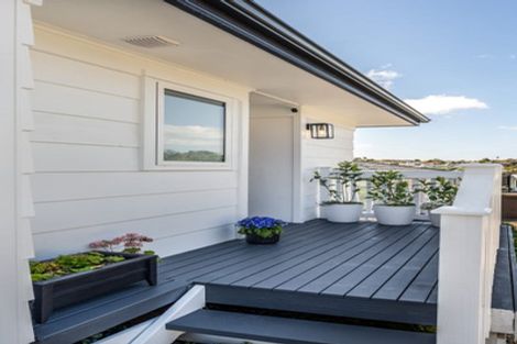 Photo of property in 1/7 Tuscan Place, Half Moon Bay, Auckland, 2012