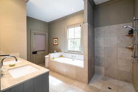 Photo of property in 1 France Road, Bluff Hill, Napier, 4110