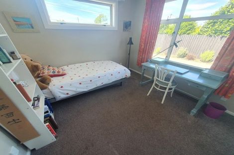 Photo of property in 102c Isleworth Road, Bishopdale, Christchurch, 8053