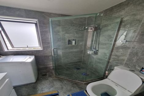 Photo of property in 2 Arnhem Place, Pukekohe, 2120