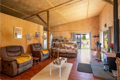 Photo of property in 326 Golden Road, Springvale, Alexandra, 9393