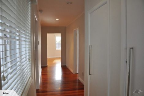 Photo of property in 2/4-6 Calliope Road, Devonport, Auckland, 0624