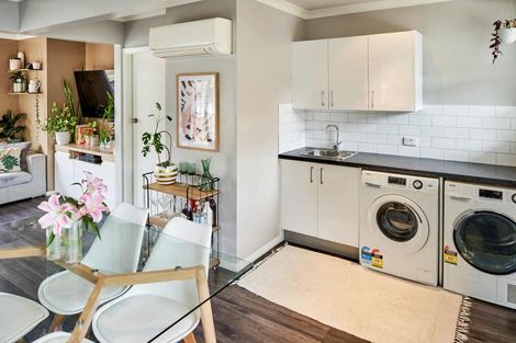 Photo of property in 15 Penguin Grove, Waitangirua, Porirua, 5024