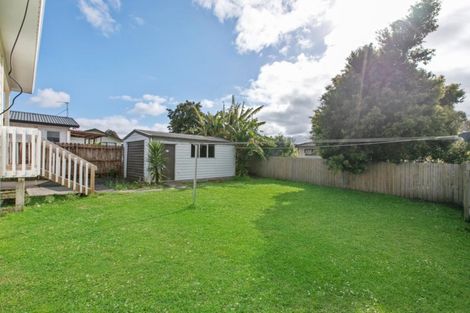 Photo of property in 2/72 Palmers Road, Clendon Park, Auckland, 2103