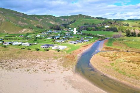Photo of property in 9 Shoal Beach Road, Aramoana, Omakere, 4271