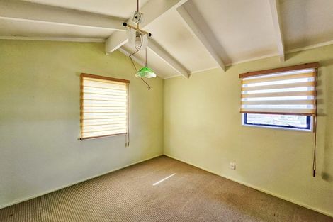 Photo of property in 1/3 Bruce Road, Glenfield, Auckland, 0629