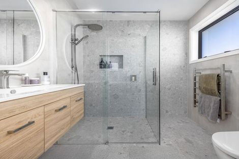 Photo of property in 12 Ash Close, Levin, 5510