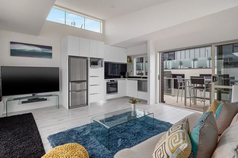 Photo of property in 5/47 Marine Parade, Mount Maunganui, 3116