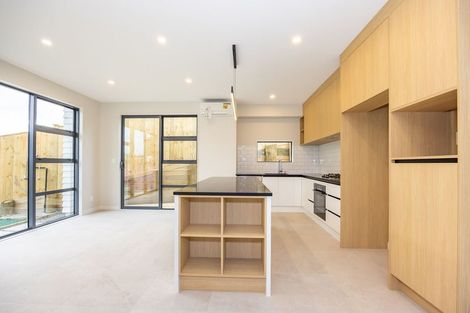 Photo of property in 34a Hellyers Street, Birkdale, Auckland, 0626