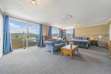 Photo of property in 4 Greenwich Grove, Stokes Valley, Lower Hutt, 5019