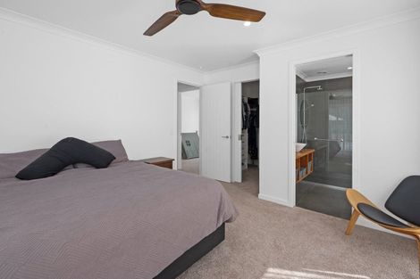 Photo of property in 12 Lancewood Way, Kinloch, Taupo, 3377