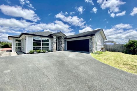 Photo of property in 21 Parlane Drive, Huapai, Kumeu, 0810