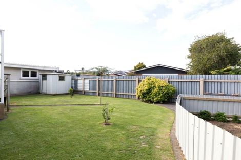 Photo of property in 11 Julian Place, Westown, New Plymouth, 4310