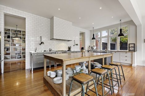 Photo of property in 46 Hobson Street, Thorndon, Wellington, 6011