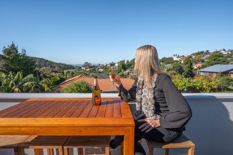 Photo of property in 22 Roberta Crescent, Orewa, 0931