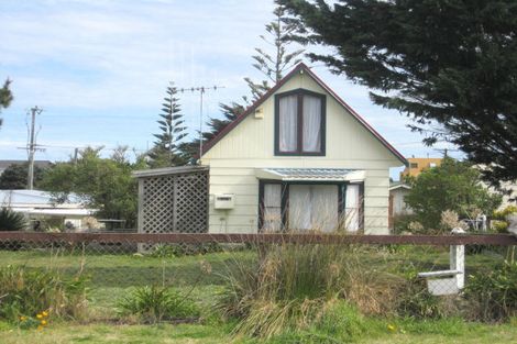 Photo of property in 49 Kahukura Avenue, Waitarere Beach, Levin, 5510