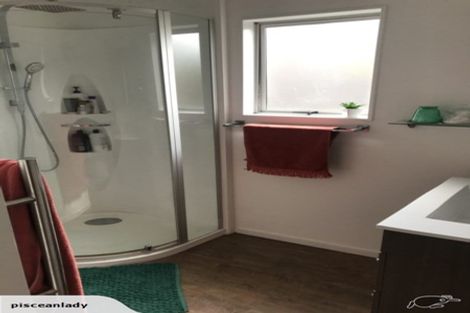 Photo of property in 4/372 Whangaparaoa Road, Stanmore Bay, Whangaparaoa, 0932