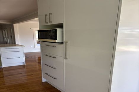 Photo of property in 1/75 Shakespeare Road, Milford, Auckland, 0620