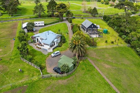 Photo of property in 42 Boyd Road, Clarks Beach, Pukekohe, 2679