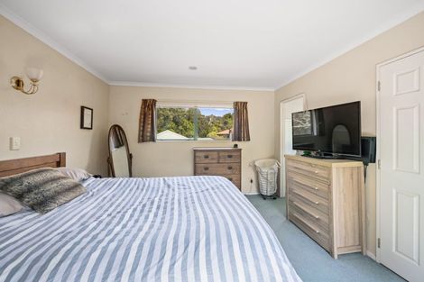 Photo of property in 30 Capricorn Place, Kawaha Point, Rotorua, 3010