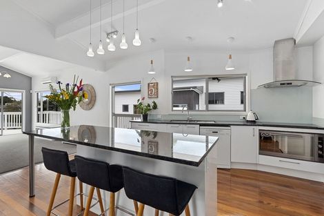 Photo of property in 48 Beulah Avenue, Rothesay Bay, Auckland, 0630