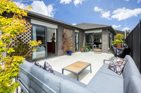 Photo of property in 24 Te Kaeaea Crescent, Wallaceville, Upper Hutt, 5018