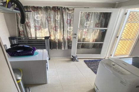 Photo of property in 382 Bucklands Beach Road, Bucklands Beach, Auckland, 2012