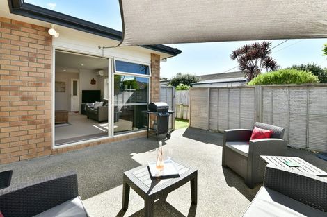 Photo of property in 25 Pine Road, Orewa, 0931