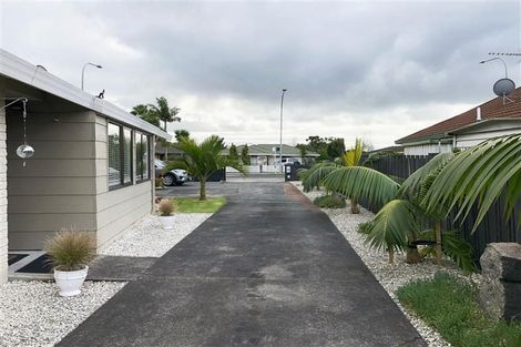 Photo of property in 22 Sturges Road, Henderson, Auckland, 0612