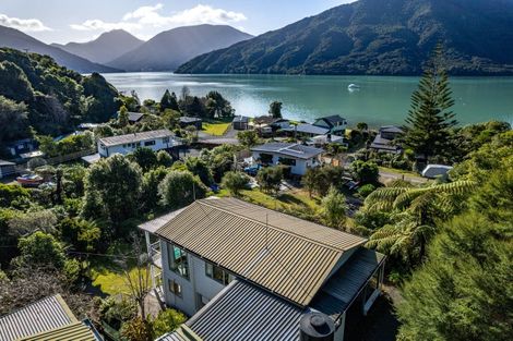 Photo of property in 659 Queen Charlotte Drive, Havelock, Picton, 7281