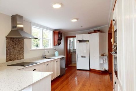 Photo of property in 286 Main Road, Tawa, Wellington, 5028