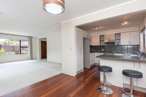 Photo of property in 2/25 Channing Crescent, Botany Downs, Auckland, 2010