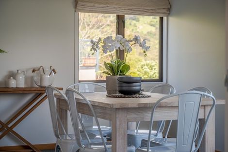 Photo of property in 19 Settlers Hill, Akaroa, 7520