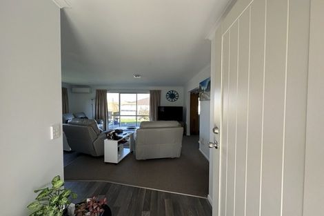 Photo of property in 22 North Crest Drive, Onerahi, Whangarei, 0110