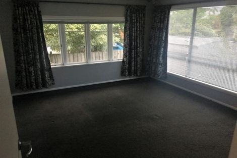 Photo of property in 6 Crompton Road, Massey, Auckland, 0614