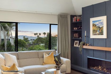 Photo of property in 83b William Bayes Place, Red Beach, 0932