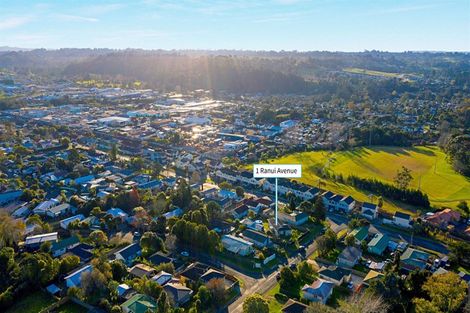 Photo of property in 1 Ranui Avenue, Ranui, Auckland, 0612