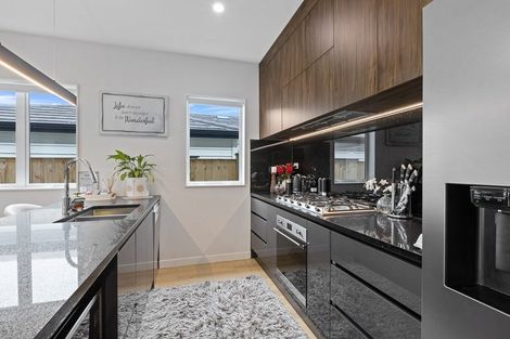 Photo of property in 39 Farranfore Road, Opaheke, Papakura, 2113