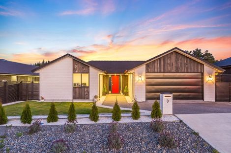 Photo of property in 3 Foremast Place, Whitby, Porirua, 5024