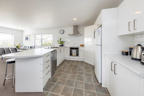 Photo of property in 61c Puriri Road, Pukekohe, 2120