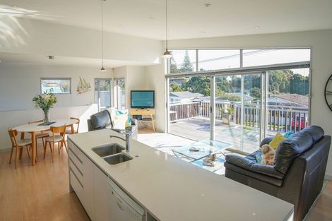 Photo of property in 20b Wharemauku Road, Raumati Beach, Paraparaumu, 5032