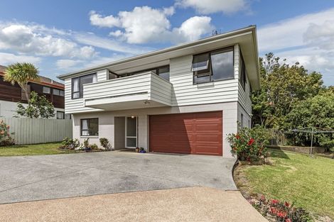 Photo of property in 2/21 Arran Road, Browns Bay, Auckland, 0630