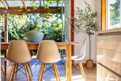 Photo of property in 254 Muritai Road, Eastbourne, Lower Hutt, 5013